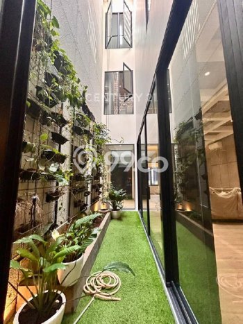 Rumah Luxury Modern Tanpa Renovasi di Pondok Indah Jakarta Selatan Rumah Luxury Modern Tanpa Renovasi di Pondok Indah Jakarta Selatan