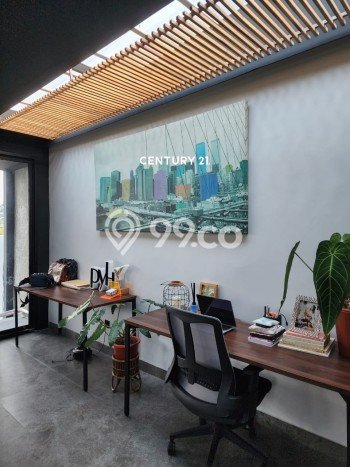 Rumah Elit LB 255m2 Siap Huni Desain Elegan di Cirendeu, Jakarta Selatan Rumah Elit LB 255m2 Siap Huni Desain Elegan di Cirendeu, Jakarta Selatan