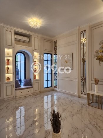 Hunian Mewah LB 400m2 Siap Pakai Desain Elegan di Pondok Indah, Jakarta Selatan Hunian Mewah LB 400m2 Siap Pakai Desain Elegan di Pondok Indah, Jakarta Selatan