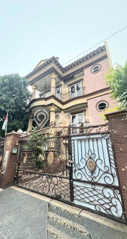 For Sale Rumah Mewah Exclusive di Ciledug, Tangerang For Sale Rumah Mewah Exclusive di Ciledug, Tangerang