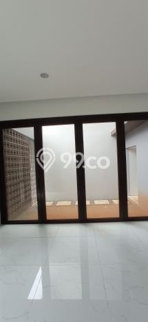 Siap Huni Rumah Mewah 4 Kamar di BSD Dekat ke Mana Pun Siap Huni Rumah Mewah 4 Kamar di BSD Dekat ke Mana Pun