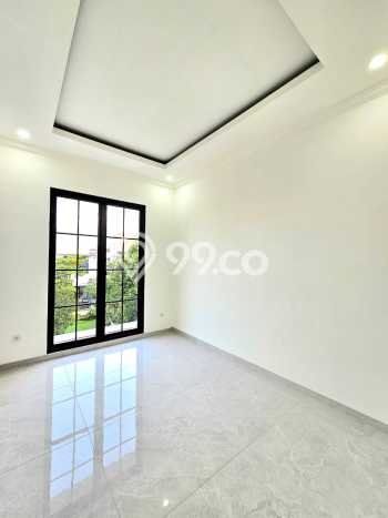Hunian Mewah LB 356m2 Siap Huni Desain Elegan di Bintaro, Tangerang Selatan Hunian Mewah LB 356m2 Siap Huni Desain Elegan di Bintaro, Tangerang Selatan