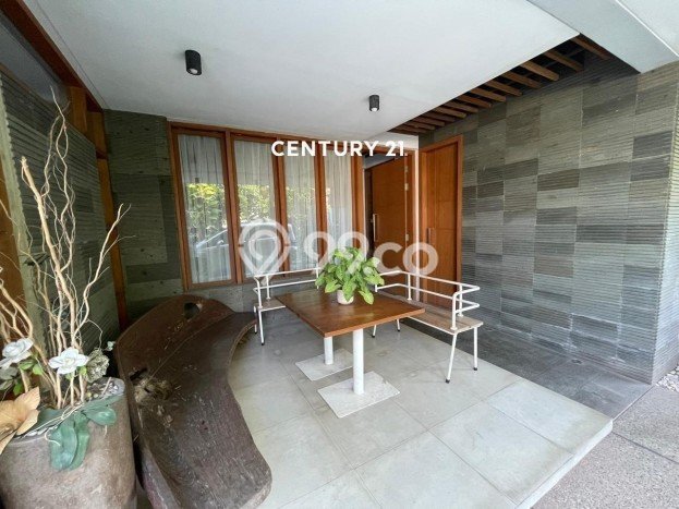 Rumah Luxury Modern Tanpa Renovasi di Petukangan Jakarta Selatan Rumah Luxury Modern Tanpa Renovasi di Petukangan Jakarta Selatan