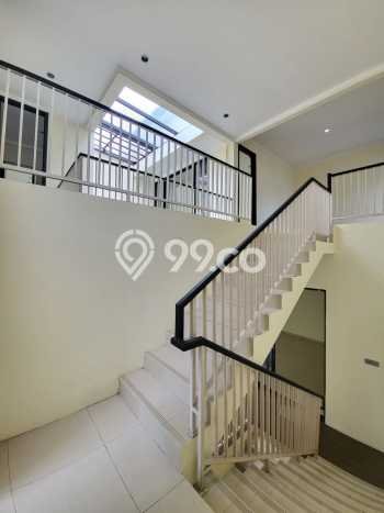 Rumah Elit Modern Siap Huni di Bintaro Tangerang Selatan Rumah Elit Modern Siap Huni di Bintaro Tangerang Selatan