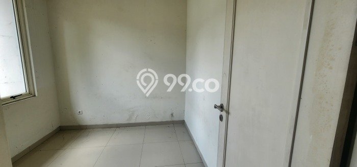 Hunian Strategis 4 KT LB 115m2 Kondisi Bagus di Suvarna Sutera Hunian Strategis 4 KT LB 115m2 Kondisi Bagus di Suvarna Sutera