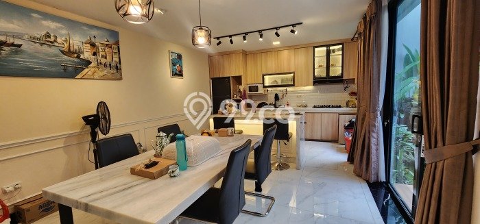 Rumah Modern 4 KT di Suvarna Sutera Tangerang Full Furnished Rumah Modern 4 KT di Suvarna Sutera Tangerang Full Furnished
