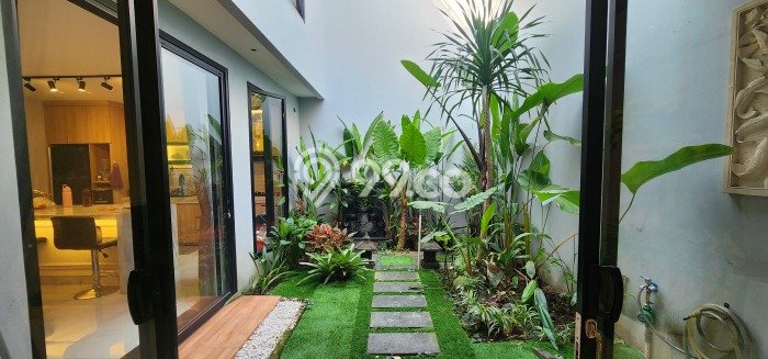 Rumah Modern 4 KT di Suvarna Sutera Tangerang Full Furnished Rumah Modern 4 KT di Suvarna Sutera Tangerang Full Furnished