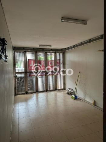 Rumah Mewah LB 300m2 Siap Huni Desain Elegan di Joglo, Jakarta Barat Rumah Mewah LB 300m2 Siap Huni Desain Elegan di Joglo, Jakarta Barat