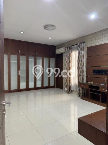 Rumah Mewah LB 300m2 Siap Huni Desain Elegan di Joglo, Jakarta Barat Rumah Mewah LB 300m2 Siap Huni Desain Elegan di Joglo, Jakarta Barat