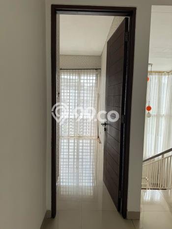 Rumah Mewah LB 300m2 Siap Huni Desain Elegan di Joglo, Jakarta Barat Rumah Mewah LB 300m2 Siap Huni Desain Elegan di Joglo, Jakarta Barat