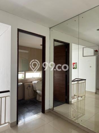 Rumah Mewah LB 300m2 Siap Huni Desain Elegan di Joglo, Jakarta Barat Rumah Mewah LB 300m2 Siap Huni Desain Elegan di Joglo, Jakarta Barat