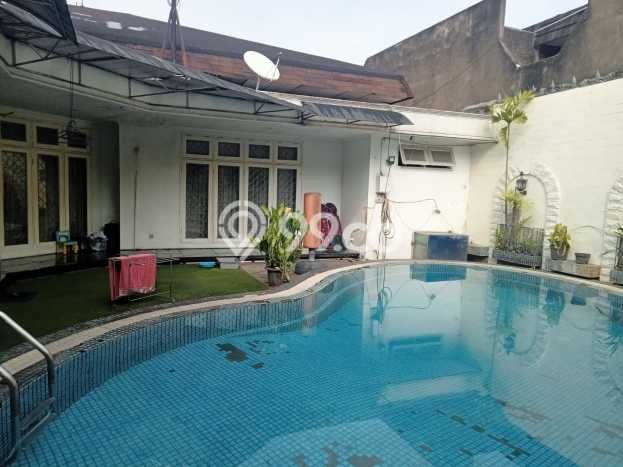For Sale! Luxury House LT 797m2 Desain Elegan di Prapanca For Sale! Luxury House LT 797m2 Desain Elegan di Prapanca