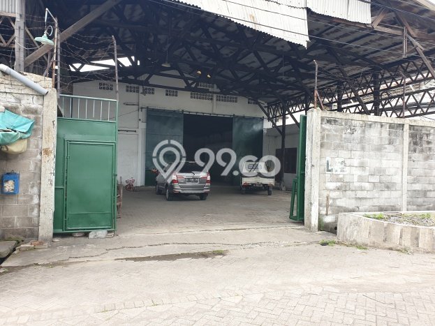 Disewakan Gudang di Kawasan Ramai Surabaya Kota Luas 1000m2 Disewakan Gudang di Kawasan Ramai Surabaya Kota Luas 1000m2