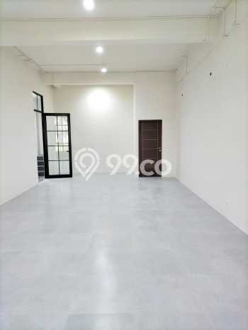 Unit Ruko Dijual di Surabaya LT 72m2 & LB 216m2 Unit Ruko Dijual di Surabaya LT 72m2 & LB 216m2