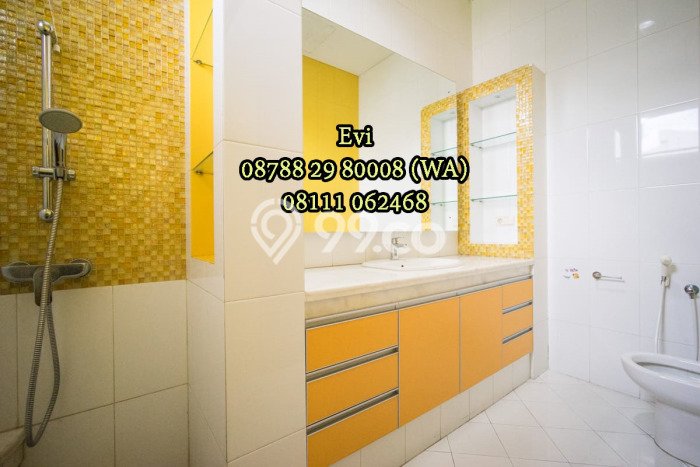 Ready to Use! Luxury House LT 298m2 Desain Elegan di Pondok Indah Ready to Use! Luxury House LT 298m2 Desain Elegan di Pondok Indah