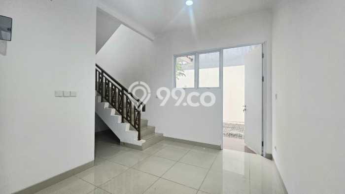 Rumah di Cakung, Dekat Pusat Kota, LT 90m2m² Rumah di Cakung, Dekat Pusat Kota, LT 90m2m²