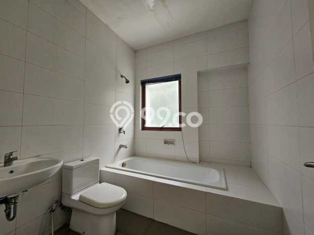 RECOMMENDED! Rumah di Jakarta Garden City, 4 KM, Lokasi Strategis, LT 154m² Bangunan 120m² RECOMMENDED! Rumah di Jakarta Garden City, 4 KM, Lokasi Strategis, LT 154m² Bangunan 120m²