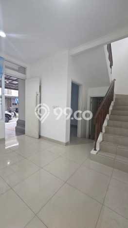 Rumah di Cakung, Dekat Pusat Kota, LT 90m2m² Rumah di Cakung, Dekat Pusat Kota, LT 90m2m²