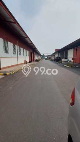 KAWASAN KOMERSIAL! Gudang For Rent di Depok I, Luas 2100m², Jalan Utama KAWASAN KOMERSIAL! Gudang For Rent di Depok I, Luas 2100m², Jalan Utama