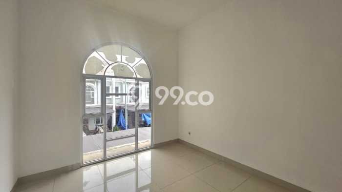 Rumah di Cakung, Dekat Pusat Kota, LT 90m2m² Rumah di Cakung, Dekat Pusat Kota, LT 90m2m²