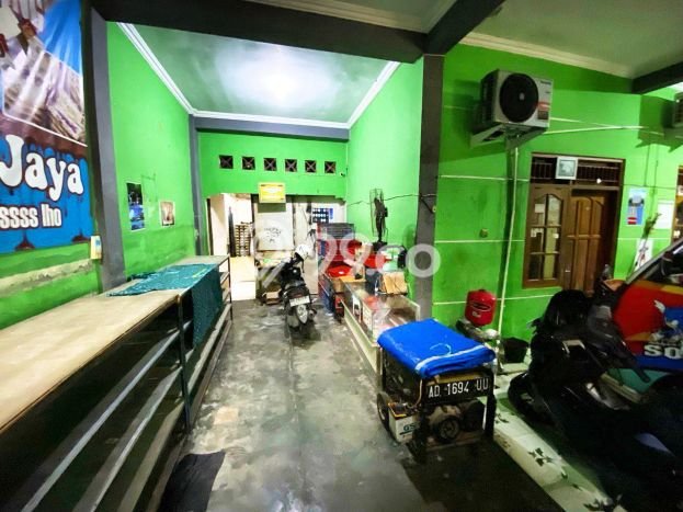 For Sale Rumah Mewah Exclusive di Banjarsari, Surakarta For Sale Rumah Mewah Exclusive di Banjarsari, Surakarta