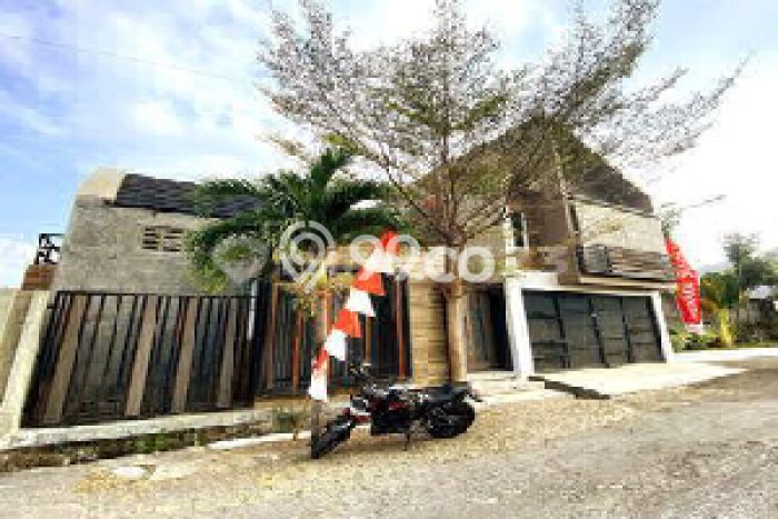 Jual Rumah Strategis Bagus Punya 3 KT di Solo Baru Solo SHM Jual Rumah Strategis Bagus Punya 3 KT di Solo Baru Solo SHM