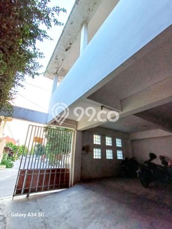 For Sale Rumah 8 Kamar Lokasi Ideal Bagus dan Strategis di Laweyan For Sale Rumah 8 Kamar Lokasi Ideal Bagus dan Strategis di Laweyan
