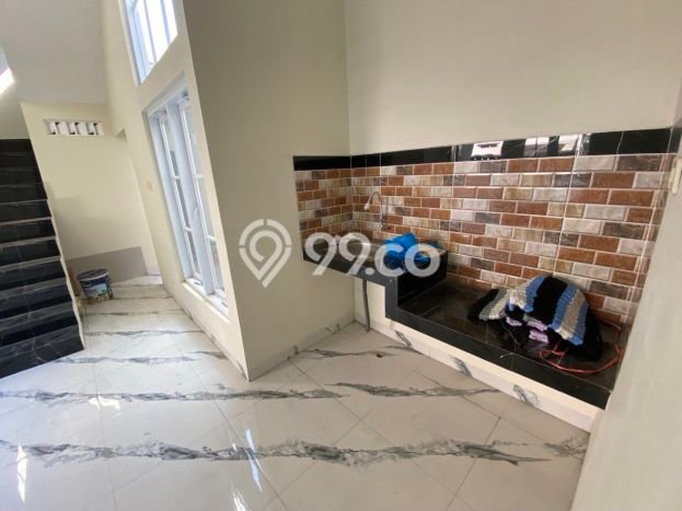 Dijual Rumah 4 Kamar Lokasi Ideal Bagus dan Strategis di Laweyan Dijual Rumah 4 Kamar Lokasi Ideal Bagus dan Strategis di Laweyan