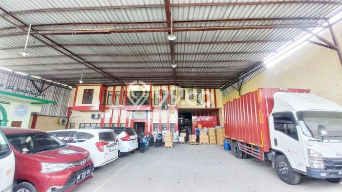 Gudang Bagus Dijual LB 1500m2 Lokasi Strategis Sukoharjo Area Cocok untuk Bisnis Gudang Bagus Dijual LB 1500m2 Lokasi Strategis Sukoharjo Area Cocok untuk Bisnis