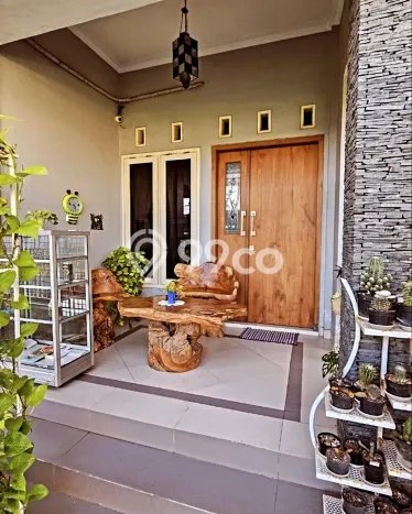 Dijual Rumah Premium dengan Fasilitas Sekitar Komplit di Banjarsari, Solo Dijual Rumah Premium dengan Fasilitas Sekitar Komplit di Banjarsari, Solo