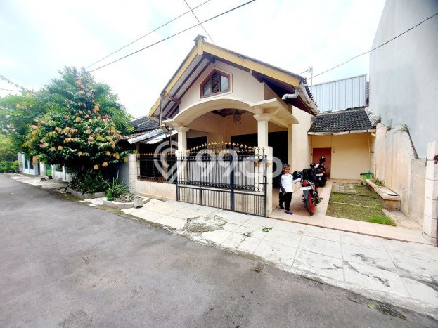 Dijual Cepat Rumah Favorit Siap Huni LB 100m2 di Colomadu, Karanganyar Dijual Cepat Rumah Favorit Siap Huni LB 100m2 di Colomadu, Karanganyar