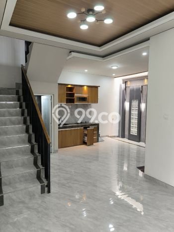Dijual Cepat Rumah Favorit Siap Huni LB 200m2 di Laweyan, Solo Dijual Cepat Rumah Favorit Siap Huni LB 200m2 di Laweyan, Solo
