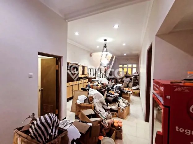 Rumah Nyaman 4 KT Luas Tanah 148m² di Manahan, Solo Rumah Nyaman 4 KT Luas Tanah 148m² di Manahan, Solo