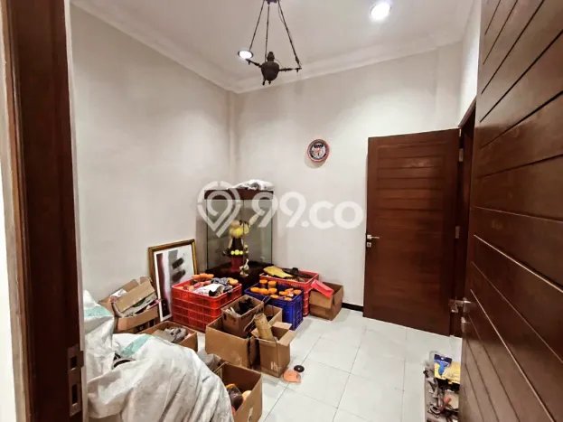 Rumah Nyaman 4 KT Luas Tanah 148m² di Manahan, Solo Rumah Nyaman 4 KT Luas Tanah 148m² di Manahan, Solo