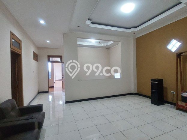 Rumah Modern Cantik 6 Kamar Bisa Langsung Pindah di Colomadu Rumah Modern Cantik 6 Kamar Bisa Langsung Pindah di Colomadu