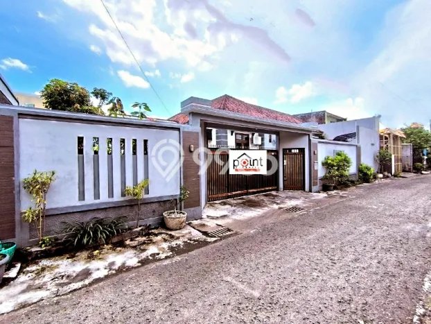 Hunian Mewah Siap Huni LT 565m2 di Banjarsari, Solo Hunian Mewah Siap Huni LT 565m2 di Banjarsari, Solo