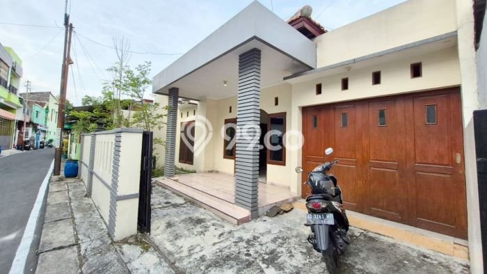Rumah Modern Cantik 4 KT Siap Huni di Mangkubumen Rumah Modern Cantik 4 KT Siap Huni di Mangkubumen
