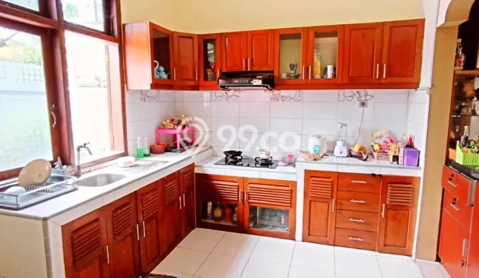 Hunian Mewah Siap Huni LT 565m2 di Banjarsari, Solo Hunian Mewah Siap Huni LT 565m2 di Banjarsari, Solo