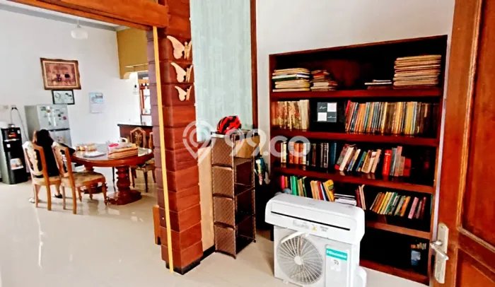 Hunian Mewah Siap Huni LT 565m2 di Banjarsari, Solo Hunian Mewah Siap Huni LT 565m2 di Banjarsari, Solo