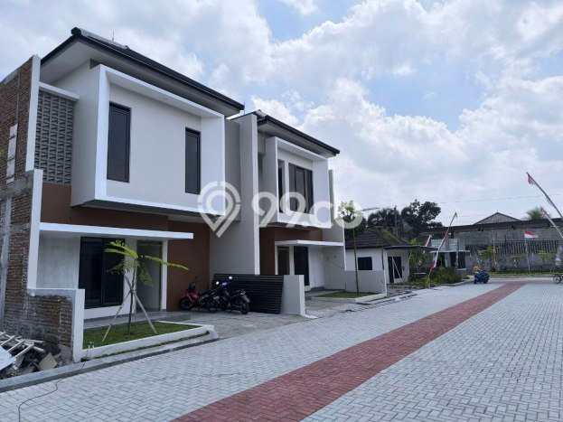 Dijual Rumah Strategis Bagus Punya 3 KT di Kartasura Sukoharjo SHM Dijual Rumah Strategis Bagus Punya 3 KT di Kartasura Sukoharjo SHM