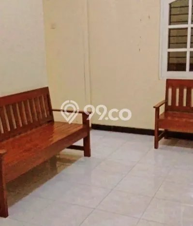 Rumah Kost untuk Dijual di Laweyan dengan 17 KT, 6 KM, Luas 400m2 Rumah Kost untuk Dijual di Laweyan dengan 17 KT, 6 KM, Luas 400m2