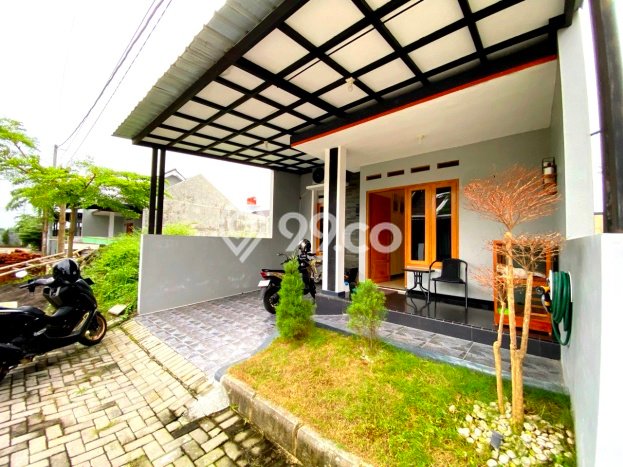Rumah Modern Minimalis 3 KT Siap Huni di Solo Baru Rumah Modern Minimalis 3 KT Siap Huni di Solo Baru