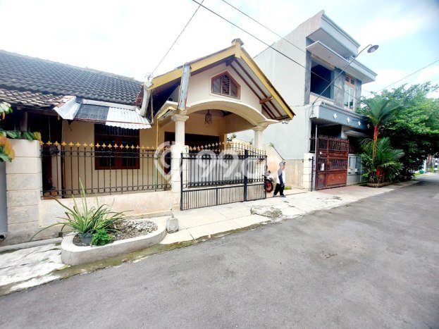 Dijual Cepat Rumah Favorit Siap Huni LB 100m2 di Colomadu, Karanganyar Dijual Cepat Rumah Favorit Siap Huni LB 100m2 di Colomadu, Karanganyar