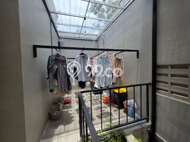 Dijual Kost Strategis di Jebres, Solo 30 KT, 30 KM, Luas Bangunan 600m2 Dijual Kost Strategis di Jebres, Solo 30 KT, 30 KM, Luas Bangunan 600m2