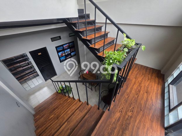 Dijual Kost Strategis di Jebres, Solo 30 KT, 30 KM, Luas Bangunan 600m2 Dijual Kost Strategis di Jebres, Solo 30 KT, 30 KM, Luas Bangunan 600m2