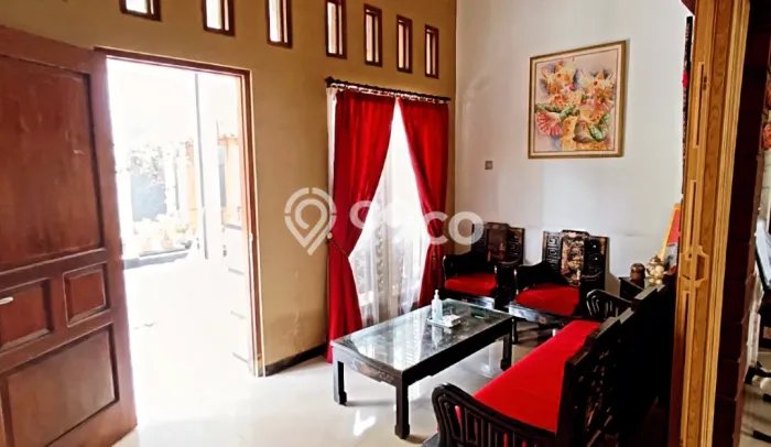 Hunian Mewah Siap Huni LT 565m2 di Banjarsari, Solo Hunian Mewah Siap Huni LT 565m2 di Banjarsari, Solo