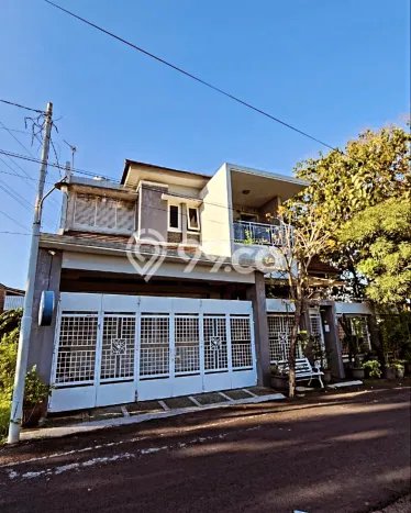 Dijual Rumah Premium dengan Fasilitas Sekitar Komplit di Banjarsari, Solo Dijual Rumah Premium dengan Fasilitas Sekitar Komplit di Banjarsari, Solo