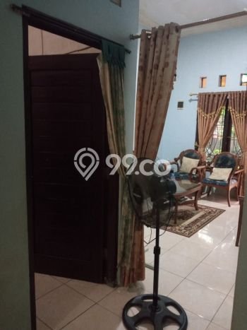 JUAL CEPAT! Rumah Ready Stock Lokasi Premium Laweyan, LT 136m2m² Bangunan 100m2m² JUAL CEPAT! Rumah Ready Stock Lokasi Premium Laweyan, LT 136m2m² Bangunan 100m2m²