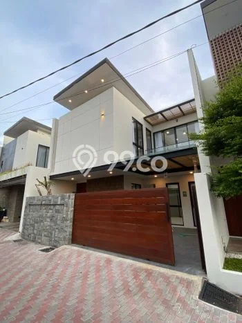 RECOMMENDED! Rumah di Renon, 3 KT, Lokasi Strategis, LT 100m2m² Bangunan 160m2m² RECOMMENDED! Rumah di Renon, 3 KT, Lokasi Strategis, LT 100m2m² Bangunan 160m2m²