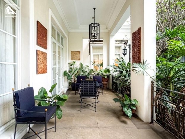 Dijual Rumah Mewah Elegan Dengan View Eksklusif di Lebak Bulus, Jakarta Selatan Dijual Rumah Mewah Elegan Dengan View Eksklusif di Lebak Bulus, Jakarta Selatan